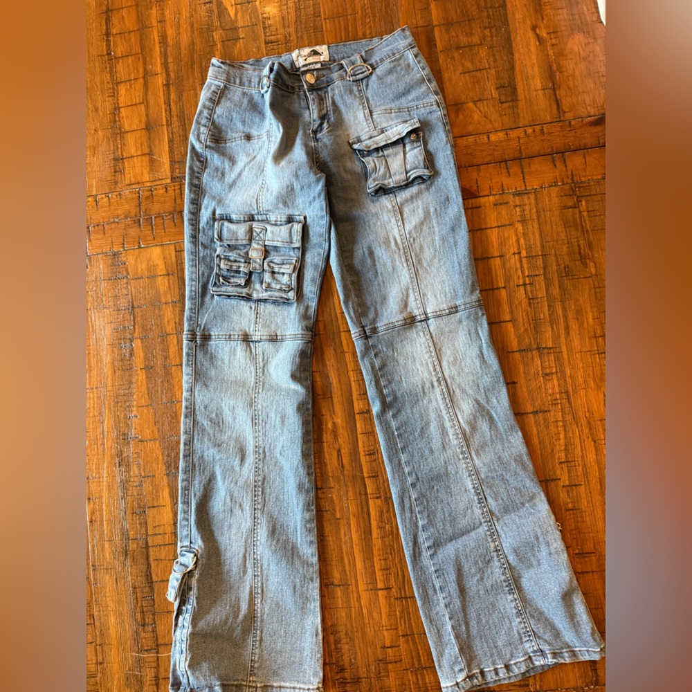Y2K French Twist Cargo Jeans Size 5 Light Wash Buckle Pockets Streetwear